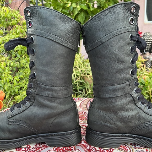 Dr. Martens Mirage Floral Triumph 1914 Tall Boots - Picture 11 of 17